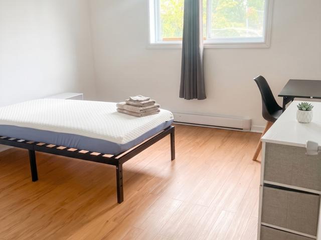 Room for rent in Sherbrooke, Quebec