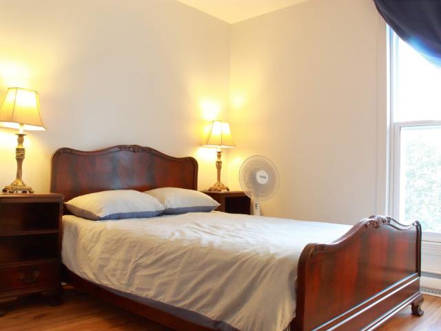 Room for rent in St. Leonard's, Quebec