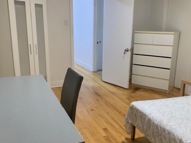 Room for rent in St. Leonard's, Quebec