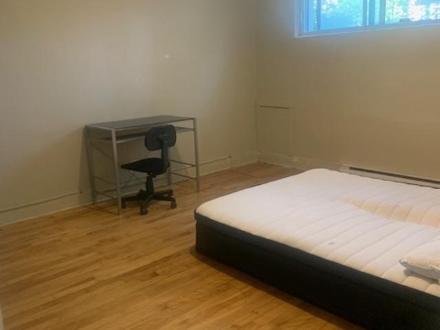 Room for rent in St. Leonard's, Quebec