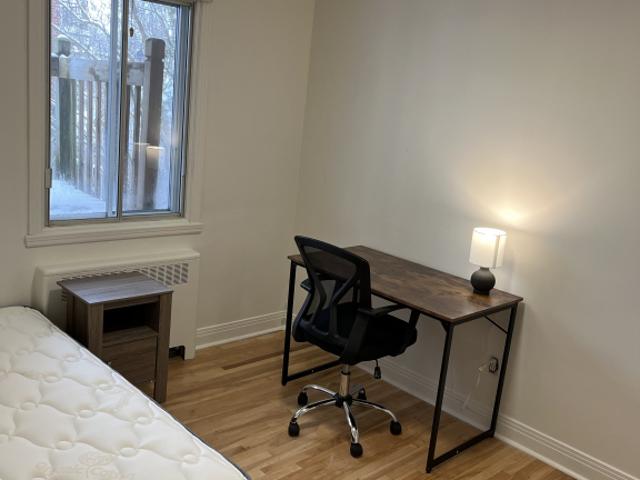 Room for rent in Longueuil, Quebec