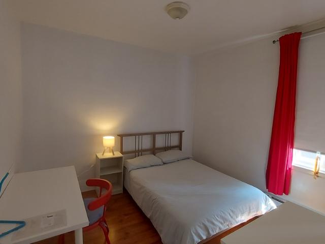 Room for rent in St. Leonard's, Quebec