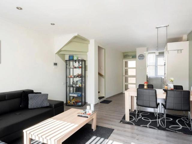 Kamer te huur in Hoogvliet, Zuid Holland