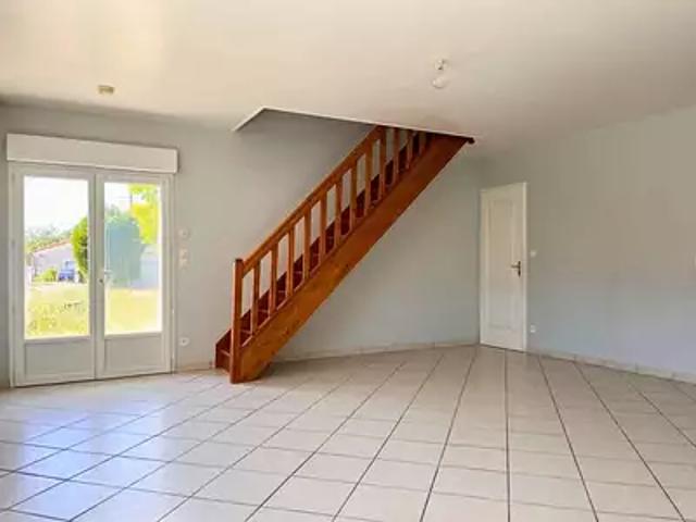 Maison location à Le Bourg, Champagnac