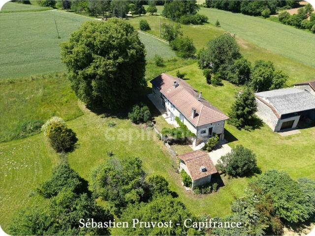 Maison vente à Nontron, Champagnac-de-belair