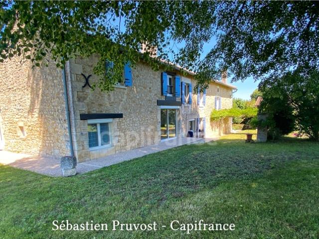 Maison vente à Nontron, Champagnac-de-belair