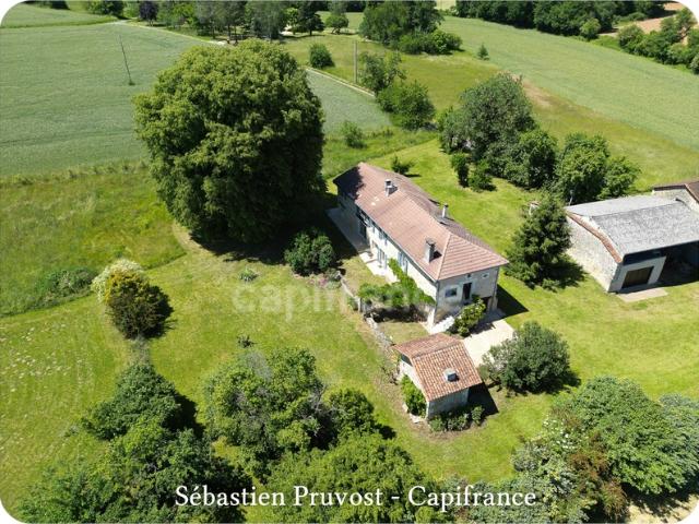 Maison vente à Nontron, Champagnac-de-belair