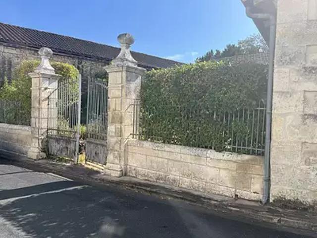 Maison vente à Fontaine, Champagne-et-Fontaine