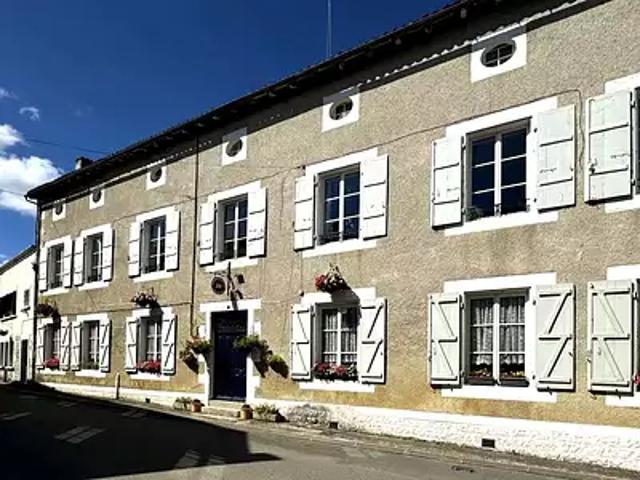 Maison vente à Confolens, Champagne-mouton