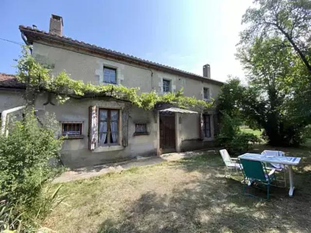 Maison vente à Confolens, Champagne-mouton