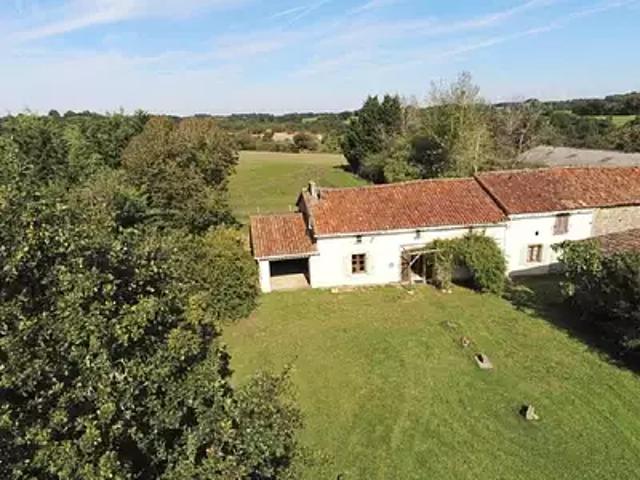 Maison vente à Confolens, Champagne-mouton