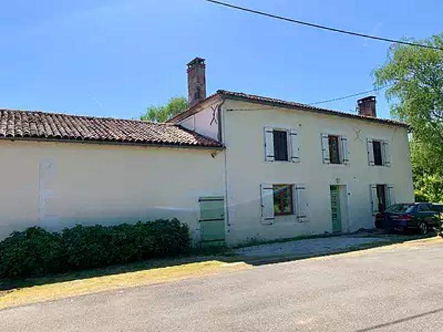 Maison vente à Confolens, Champagne-mouton