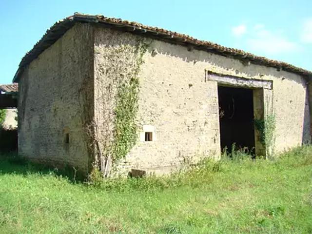 Maison vente à Montmorillon, Champagné-saint-hilaire