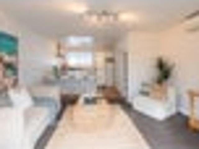 House for sale in Chaslands, Canterbury