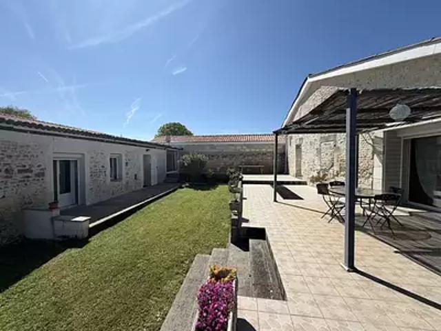 Maison vente à Cognac, Champagne-vigny