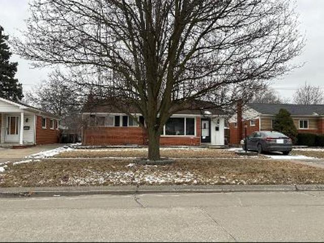 House for sale in Taylor