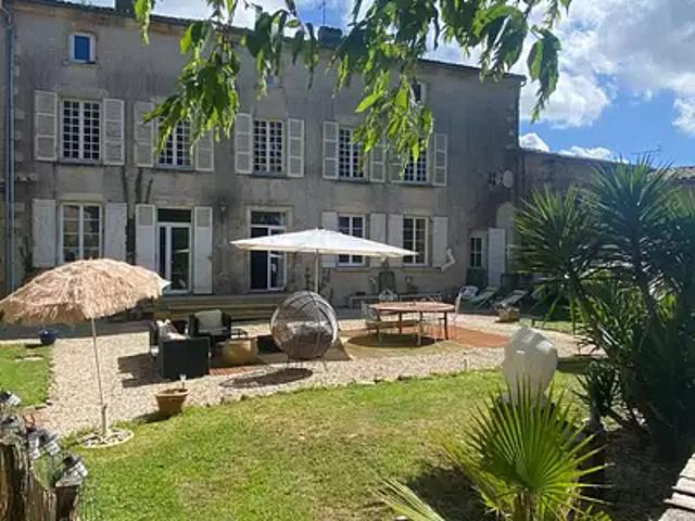 Maison vente à Parthenay, Champdeniers-saint-denis