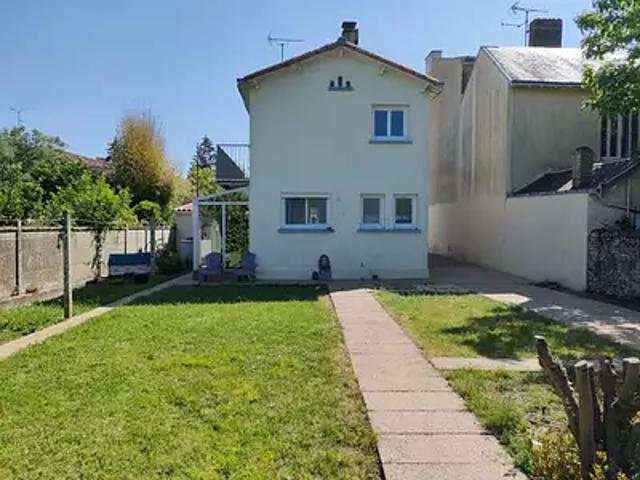 Maison vente à Parthenay, Champdeniers-saint-denis