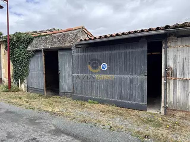 Garage vente à Parthenay, Champdeniers-saint-denis