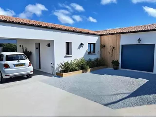 Maison vente à Saint-Jean-d'Angély, Champdolent