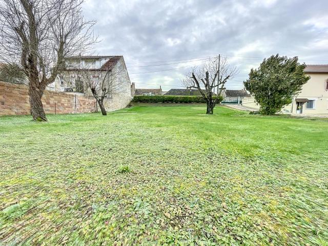 Terrain vente à Sens, Champigny
