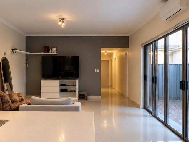 Room for rent in Champion Lakes, City Of Armadale
