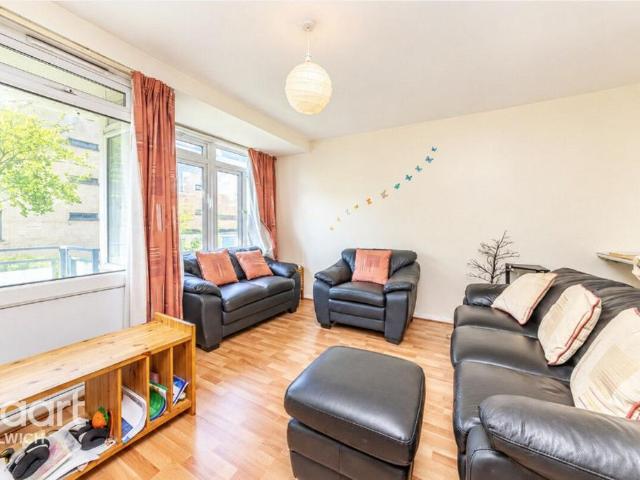 Apartment for rent in Camberwell, Greater London