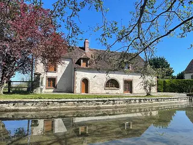 Maison vente à Auxerre, Champlost