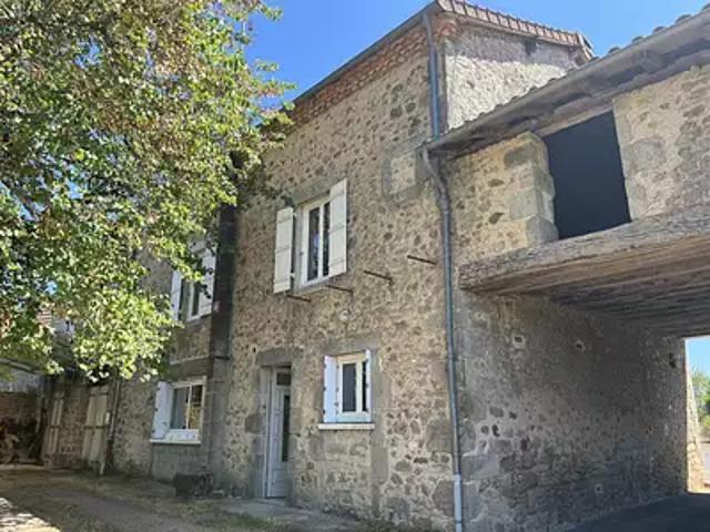 Maison vente à Nontron, Champniers-et-reilhac
