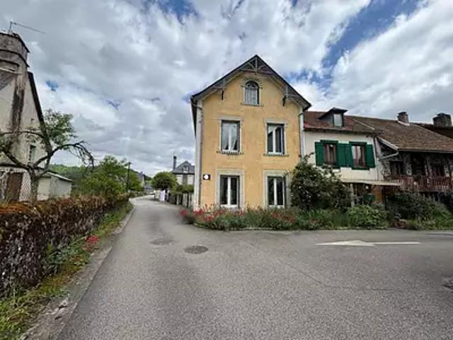 Maison vente à Champs-sur-Tarentaine, Champs-sur-Tarentaine-Marchal