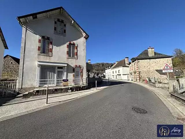 Maison vente à Champs-sur-Tarentaine, Champs-sur-Tarentaine-Marchal
