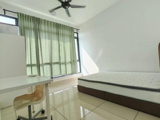 Room for rent in Kuala Lumpur, Country Heights Damansara