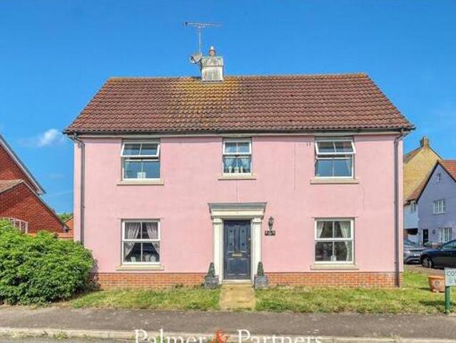 House for sale in Chancellor Park, Chelmsford