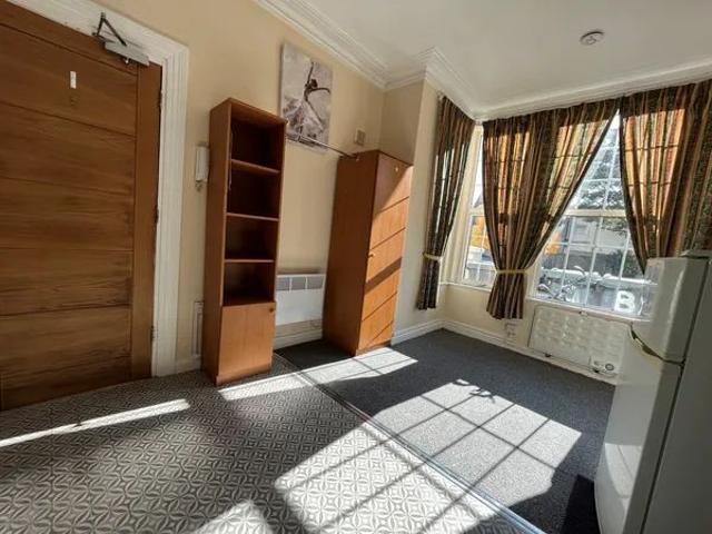 Studio for rent in Alton Barnes, Essex
