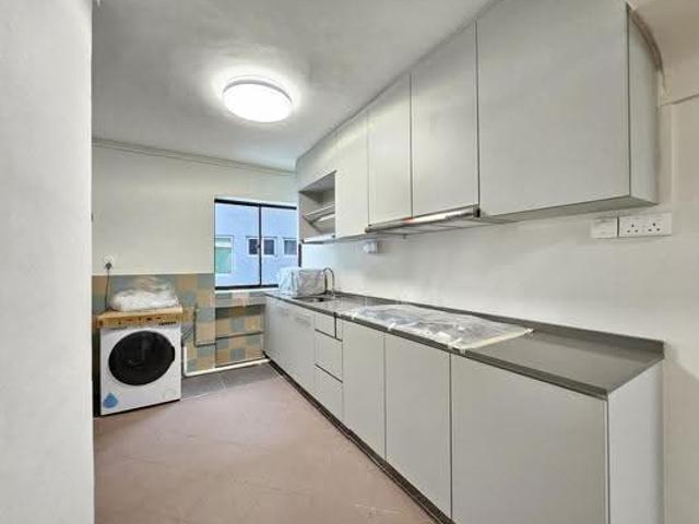 Apartment for rent in Moulmein, Singapore
