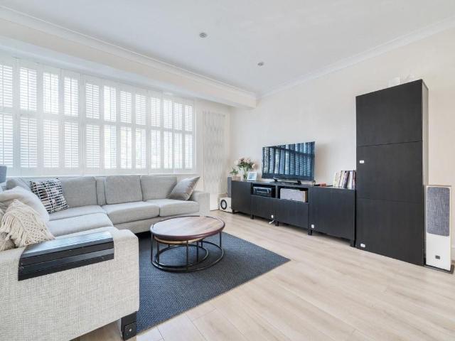 House for rent in London Borough of Barnet, Greater London