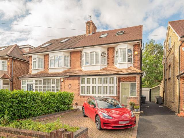 House for rent in London Borough of Barnet, Greater London