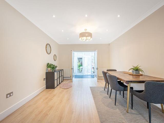 Apartment for rent in London Borough of Barnet, Greater London