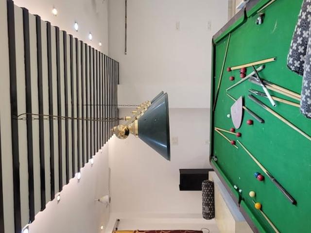 Commercial for rent in Deri