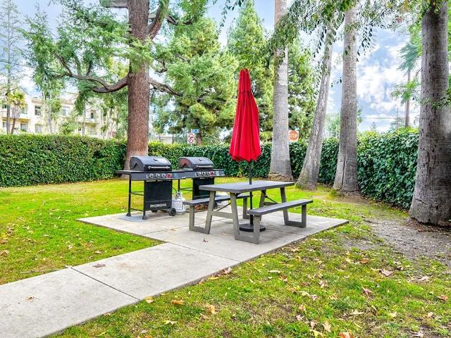 Apartment for rent in North Hollywood Neighborhood Council District, Canoga Park