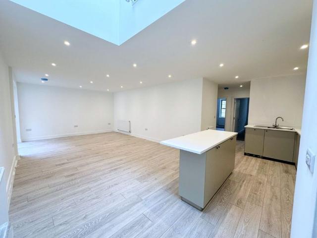 Apartment for rent in Glenleigh Park, Rother