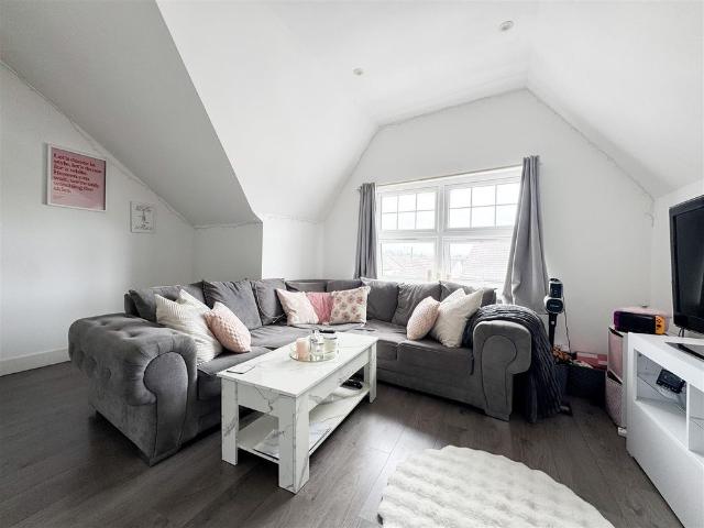 Apartment for rent in Glenleigh Park, Heathlands