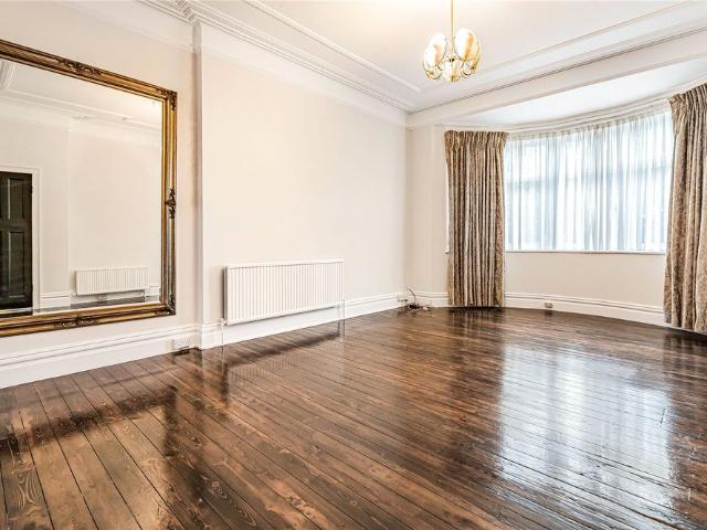 House for rent in Whetstone, Oakleigh Park