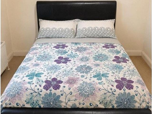 Room for rent in Little Stanmore, Greater London