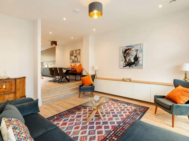 House to rent in Windy Arbour, Dundrum