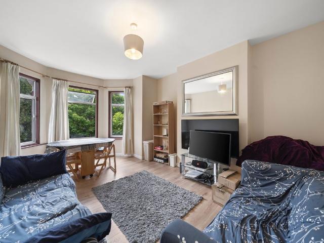 Apartment for rent in Dollis Hill, Greater London