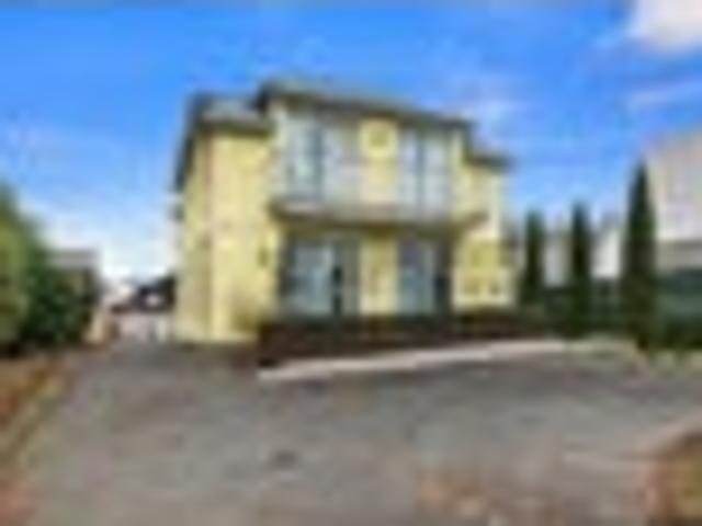 House for sale in Heathcote, Canterbury
