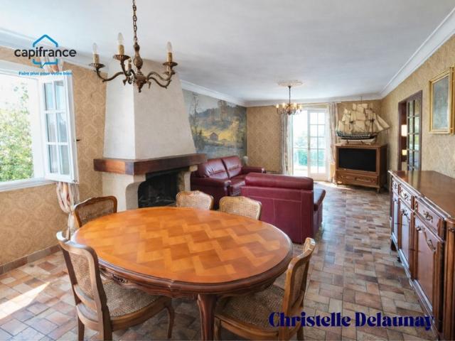 Maison vente à Laval, Changé