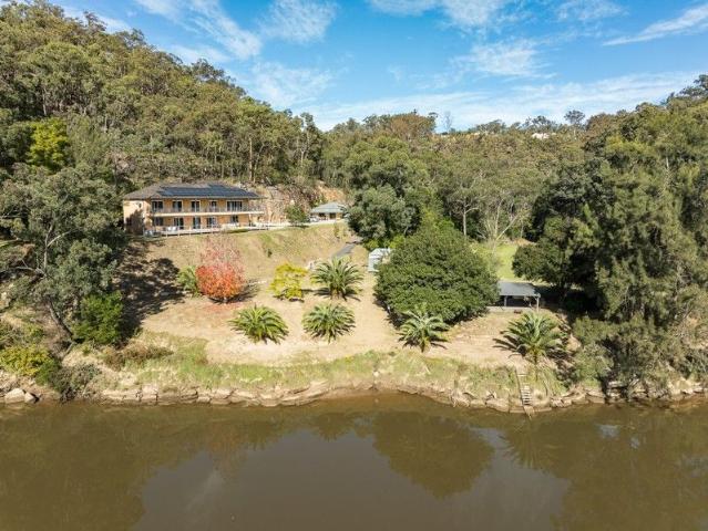 Cottage for sale in Sydney, New South Wales