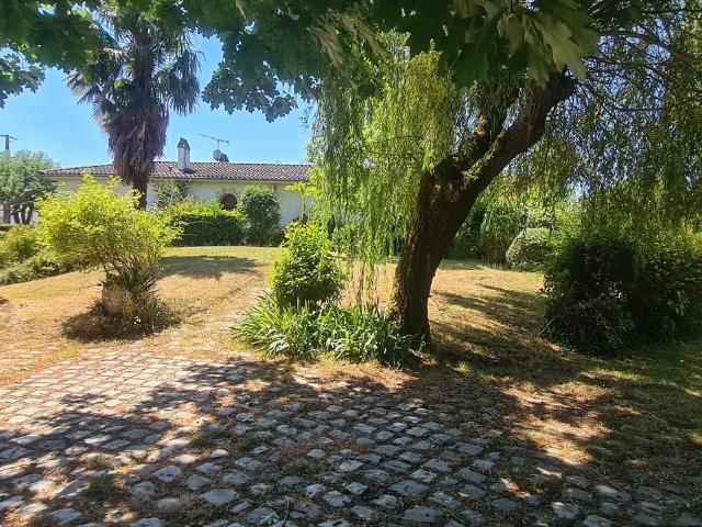 Maison vente à Saintes, Chaniers